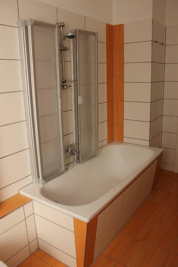 Gaestewohnung In Doebeln Esterno foto