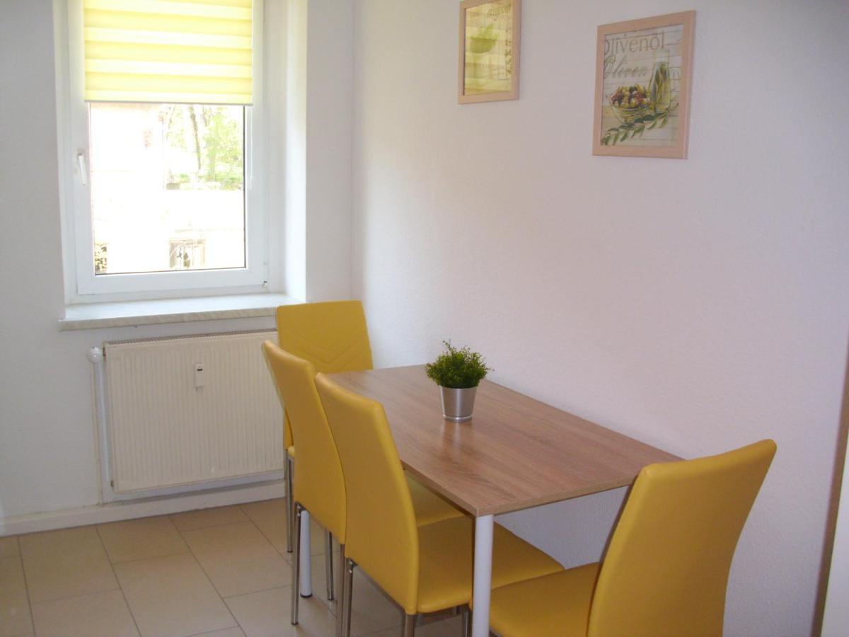 Gaestewohnung In Doebeln Esterno foto